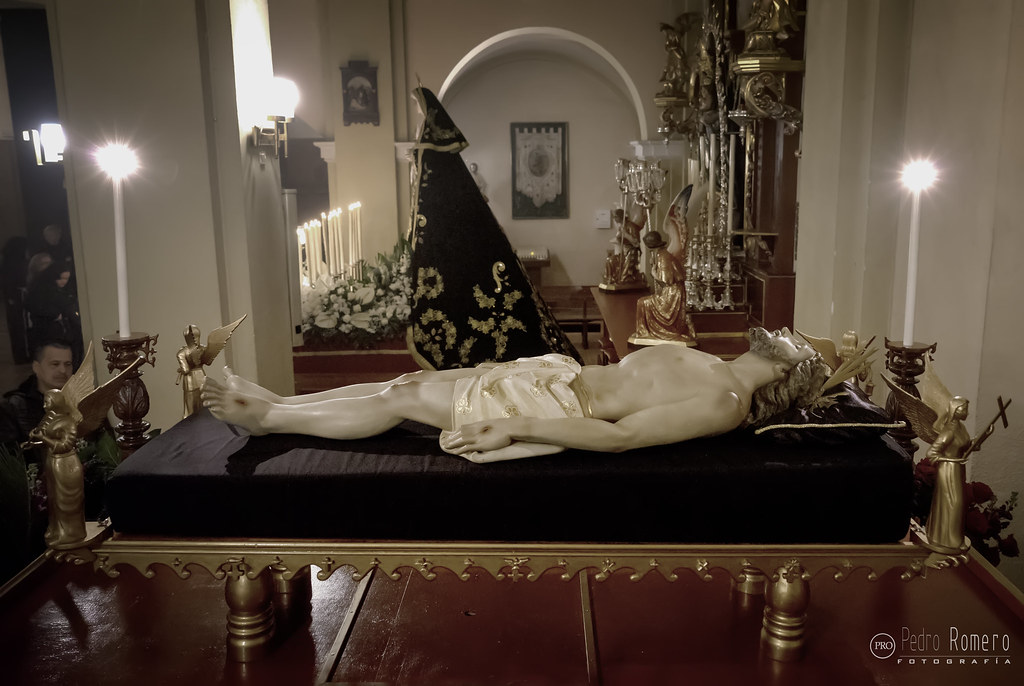 Cristo Yacente
